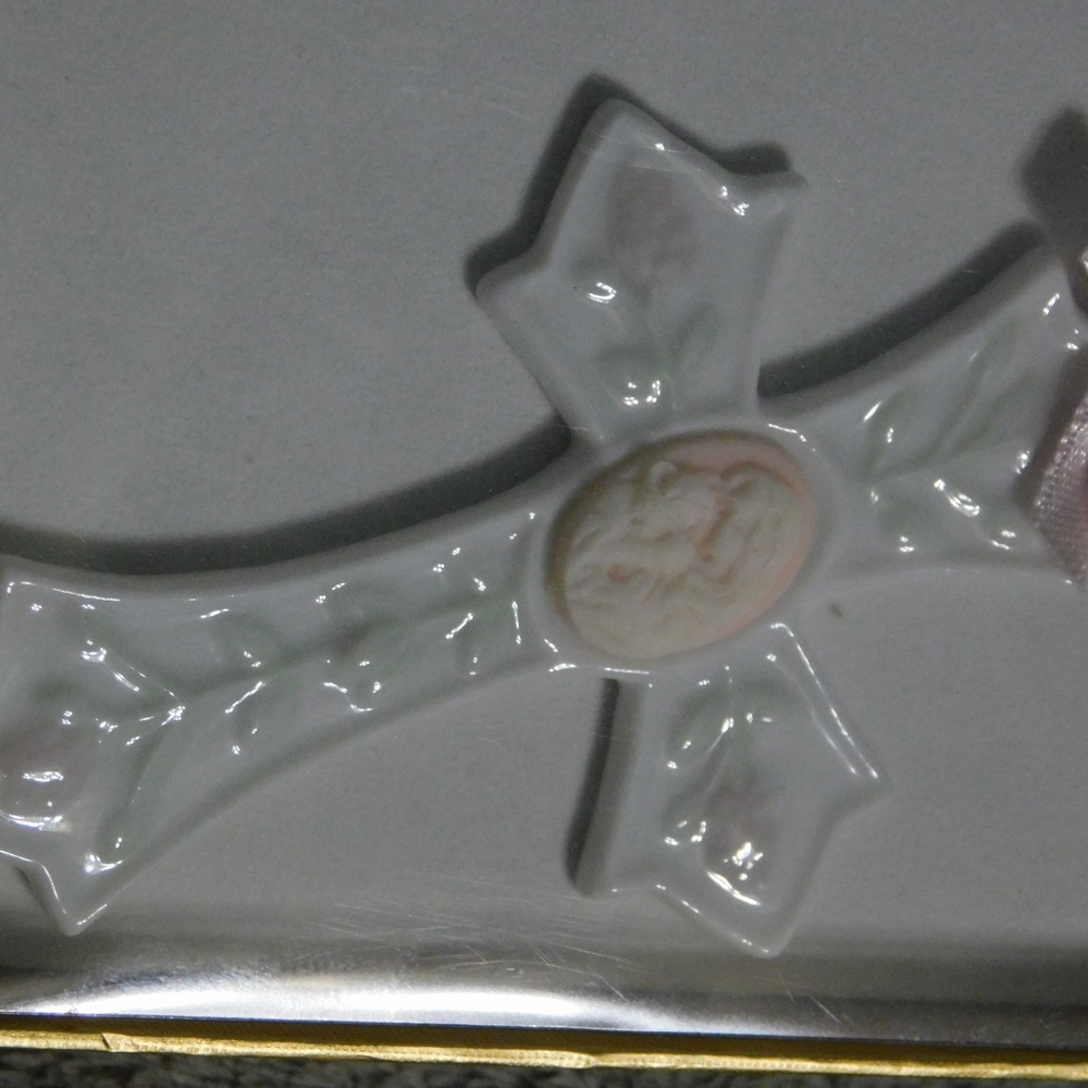 BABY GIRL'S 1ST ROSARY SET WITH ROSARY & CROSS NEW - Picture 8 of 8